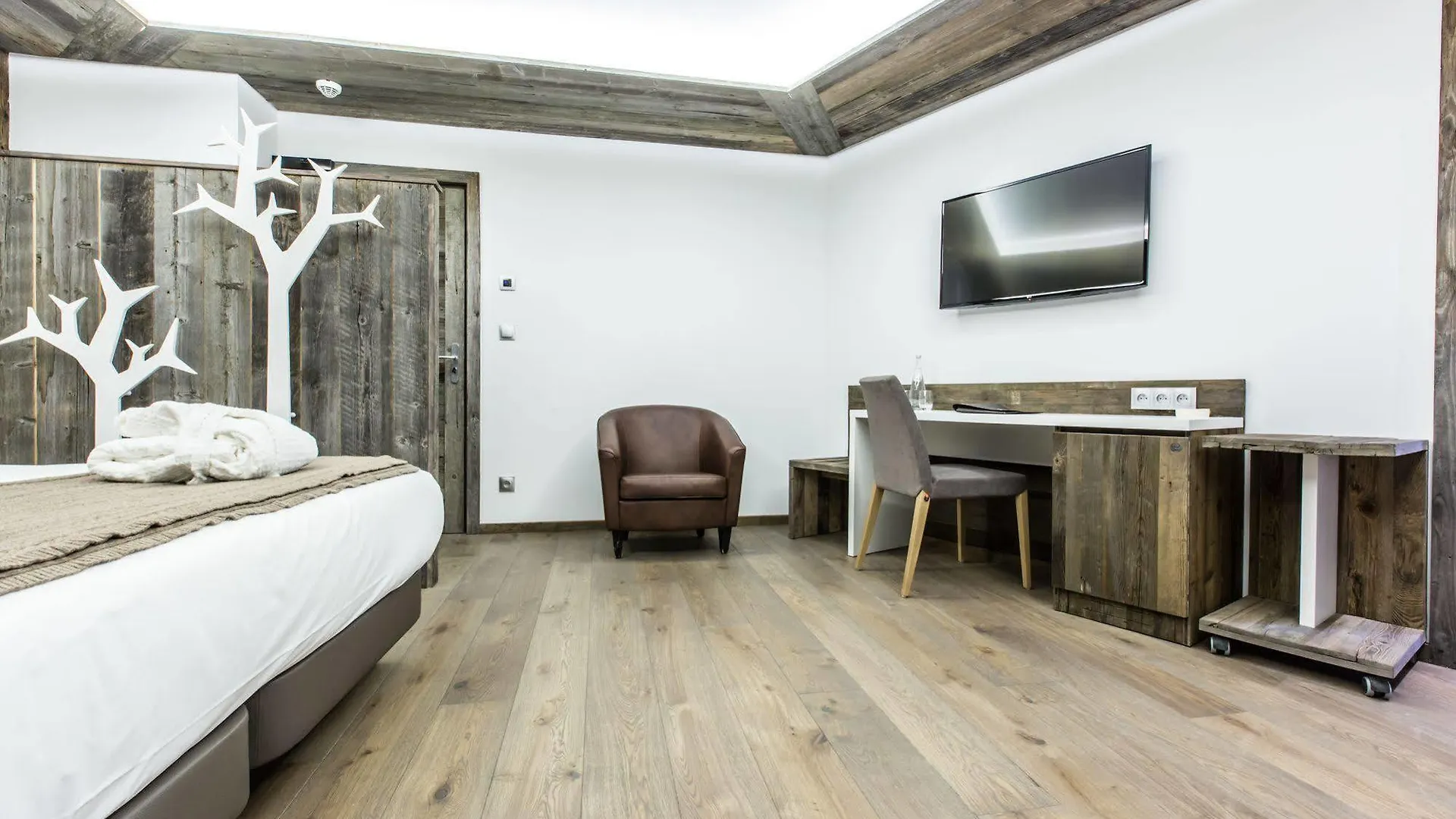 Hotel Spa Crychar Les Gets 4*,